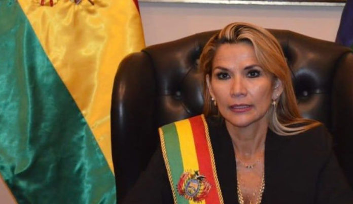 Jeanine-Añez-850x491