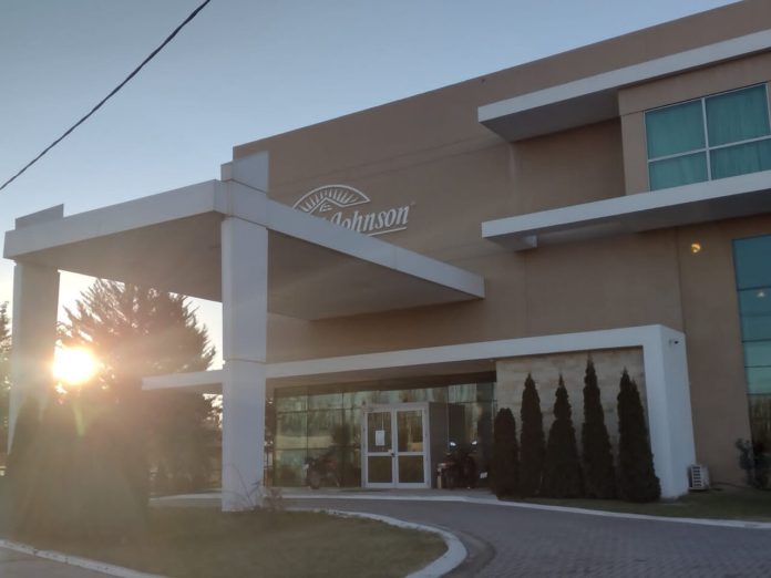 HOTEL-howard-johnson