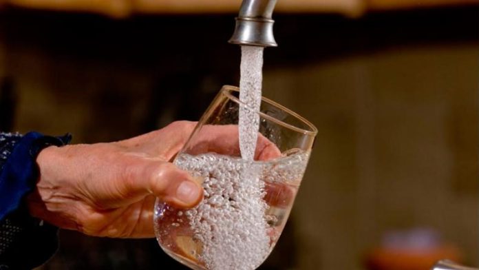 agua-de-la-canilla-beneficios