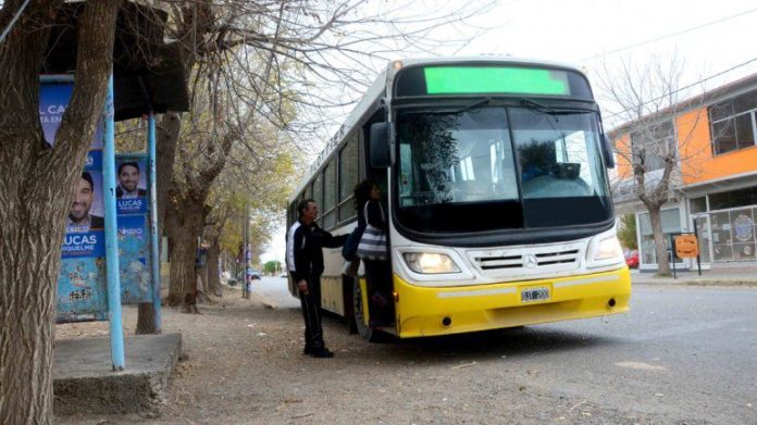 autobuses-santa-fe-genero-polemica-un-medida-plottier