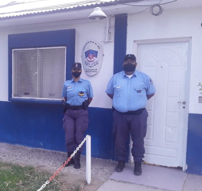 policias