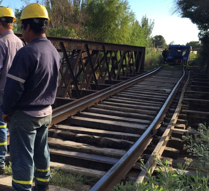tren-puente-vias