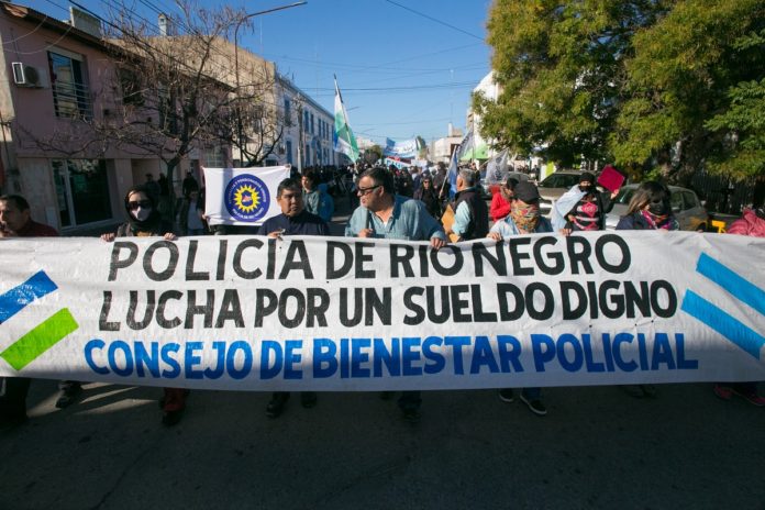 Viedma. 9-5-22. Protesta de policias de Rio NegroFoto Pablo Leguizamon
