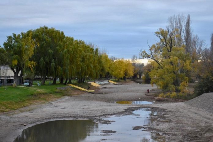 Neuquen-rio-Limay-bajo-paseo-de-la-costa-foto-matias-subat-10-01
