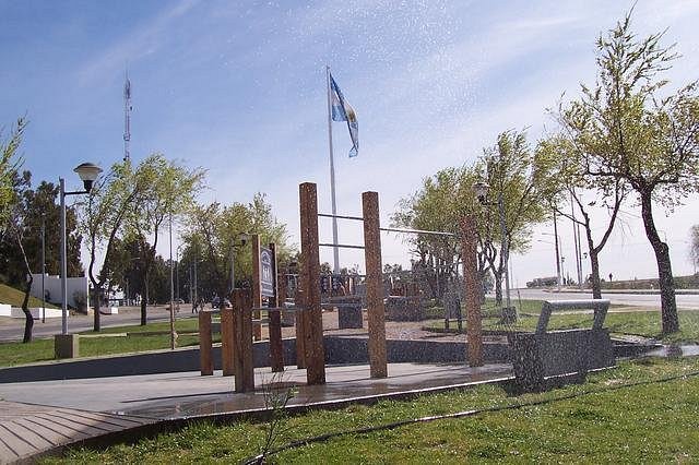 plaza-banderas