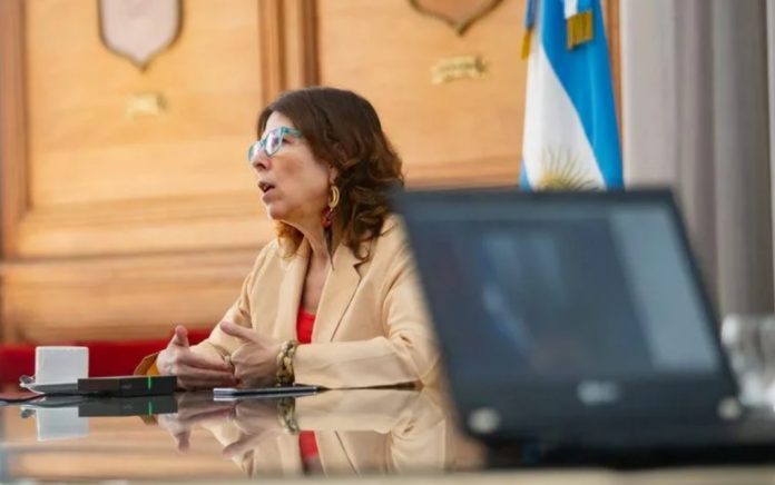 -batakis-ministra-