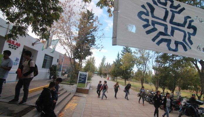 estudiantes-unco