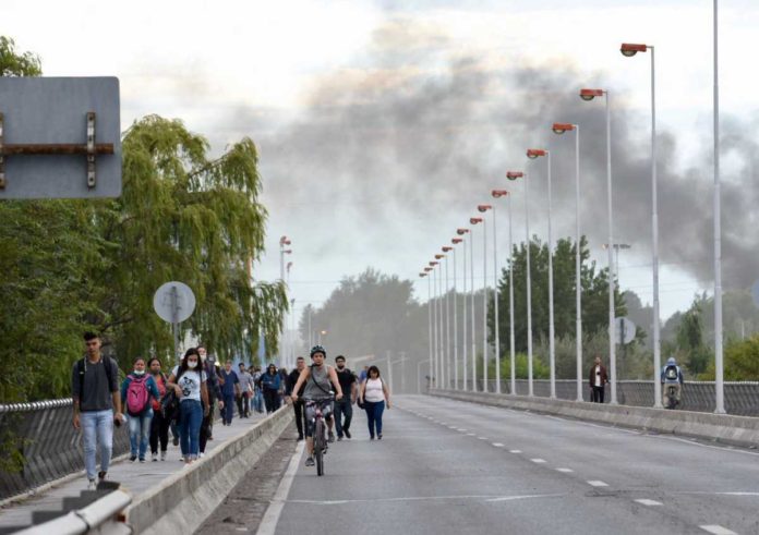nqn-ate-corta-puente-reclamo-04