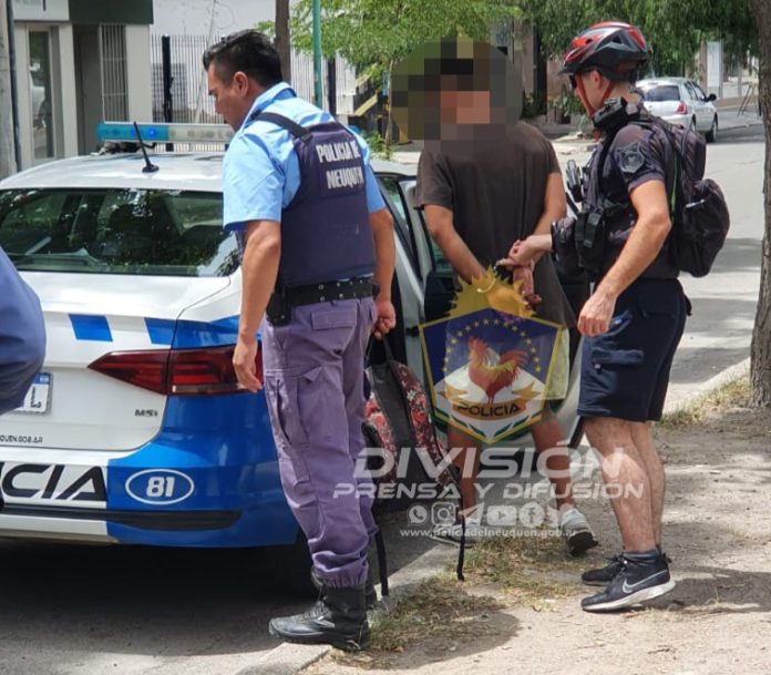 Policía