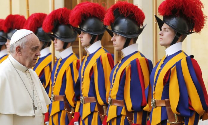 guardia-suiza-papa