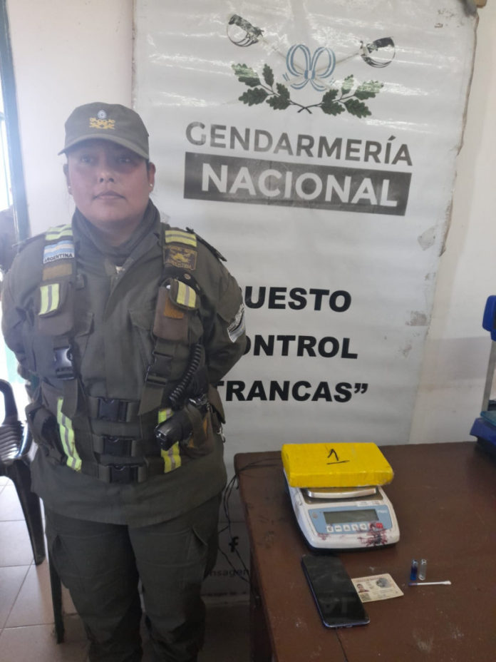 tucuman-1_kilo_cocaina-detenido_1 (1)