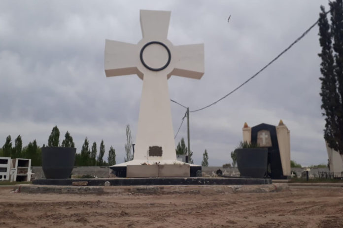 cementerio-de-plottier