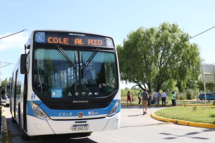 Cole al río
