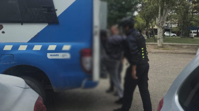 Policia