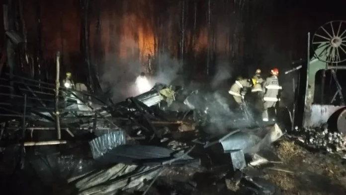 incendio-vivienda-aserradero-plottier